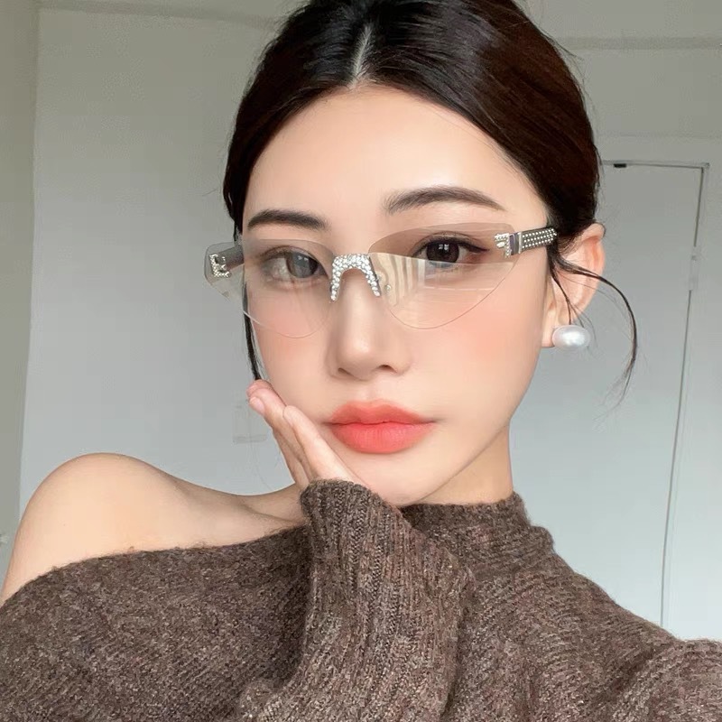 Women'S Fashion Reading Glasses - 여성용 섹시 캣아이 무테 라인스톤 선글라스