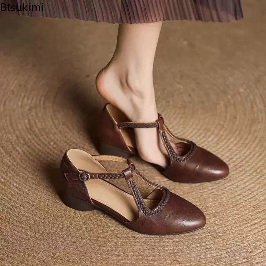 새로운 여름 여성용 레트로 속이 빈 펌프스 패션 가죽  - Women'S Fashion Sandals 리뷰 및 가격