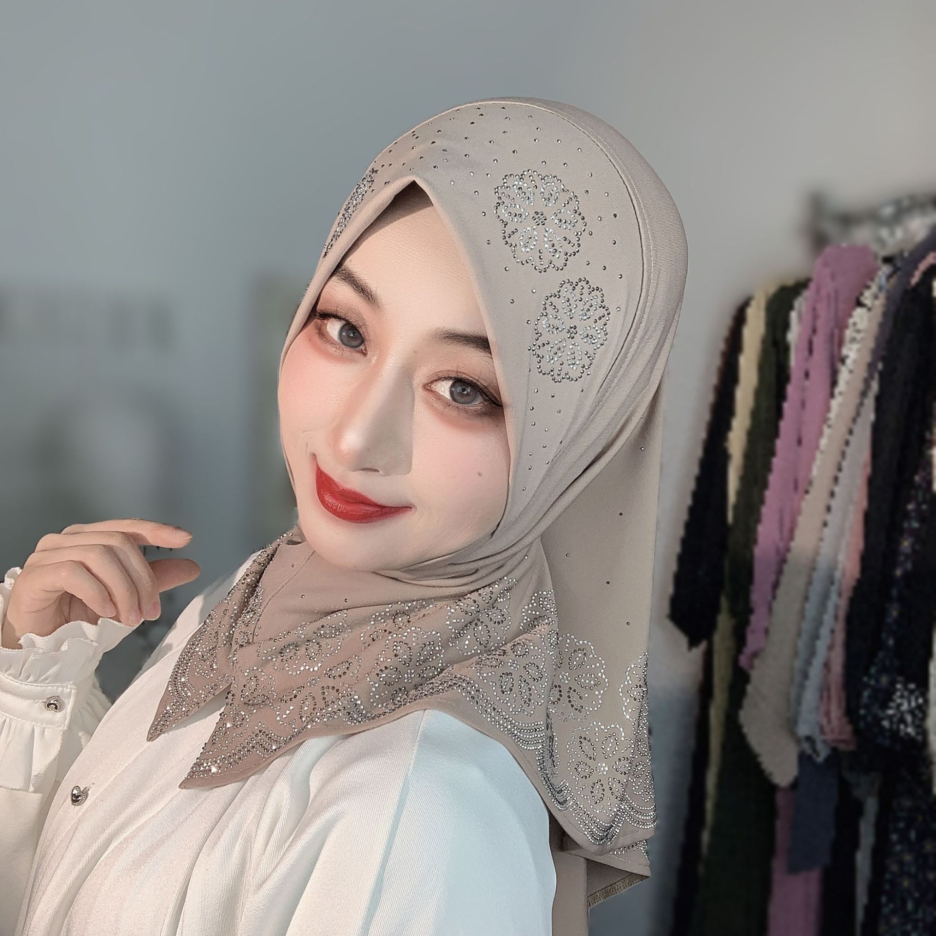 레디 투 웨어 무슬림 히잡 여성용 라인스톤 플로럴 디자 - Women'S Fashion Trends 리뷰 및 가격