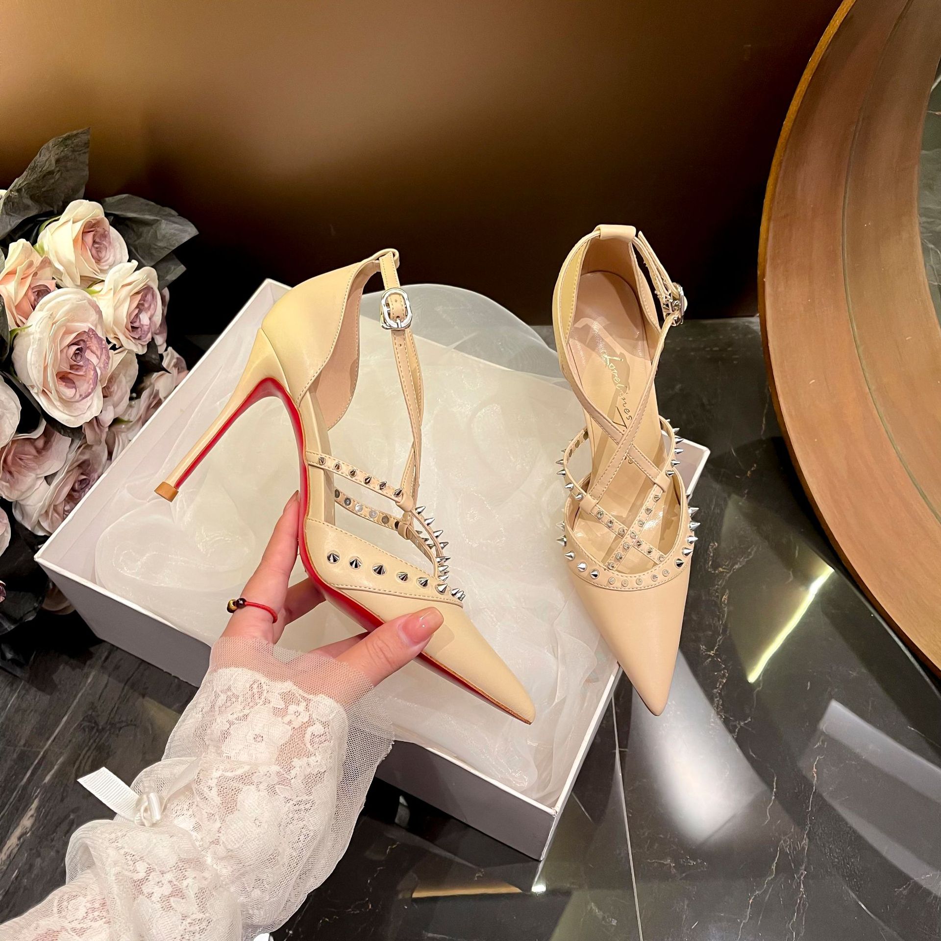 레트로 여성 신발 샌들 스틸레토 힐 정장 여성 베이지  - Women'S Fashion Sandals 리뷰 및 가격